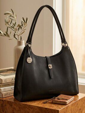 Vintage Dooney & Bourke Made In Italy Black Leather Hobo Shoulder Bag Turn lock